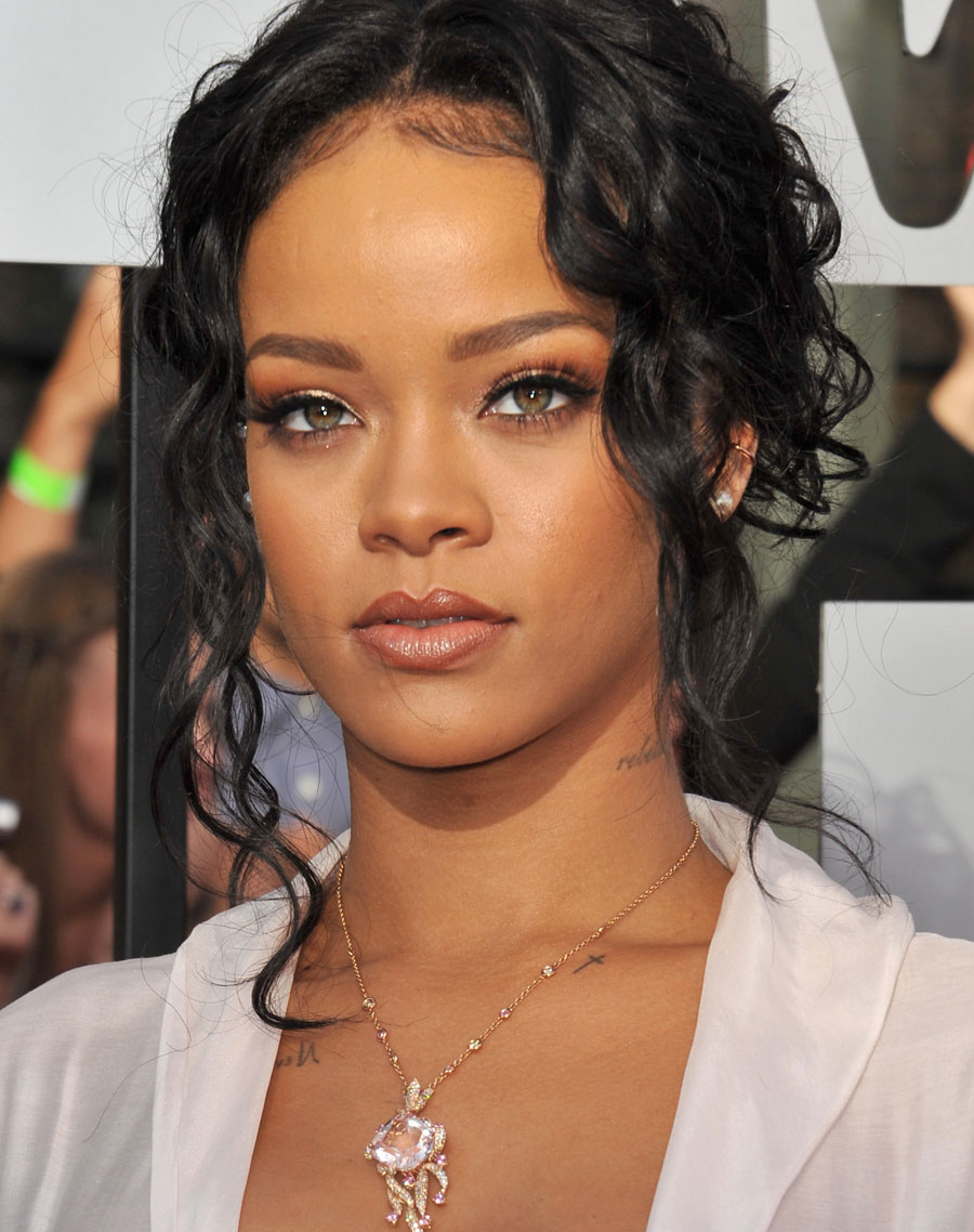 maquiagem Met Gala Rihanna