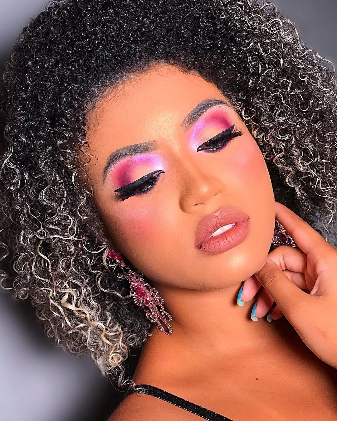 maquiagem rosa com glitter