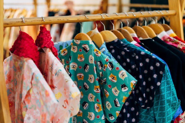 melhores brechós online para encontrar vestidos vintage