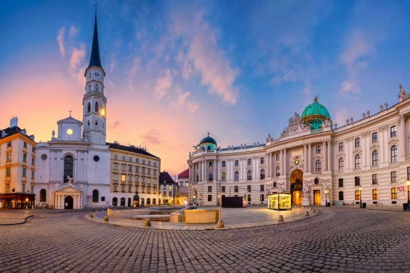 Guia Completo ETIAS e EES: O que Mulheres Precisam Saber para Viajar à Europa em 2026