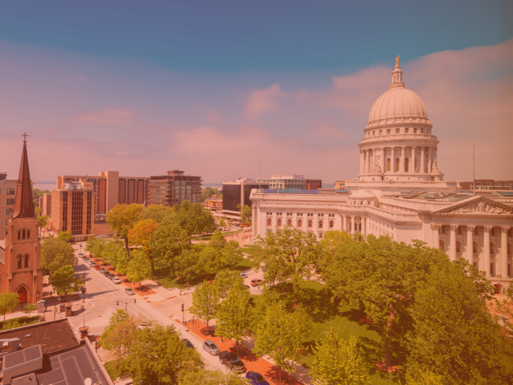 As cidades mais seguras dos EUA para mulheres viajantes: Ranking 2025/2026