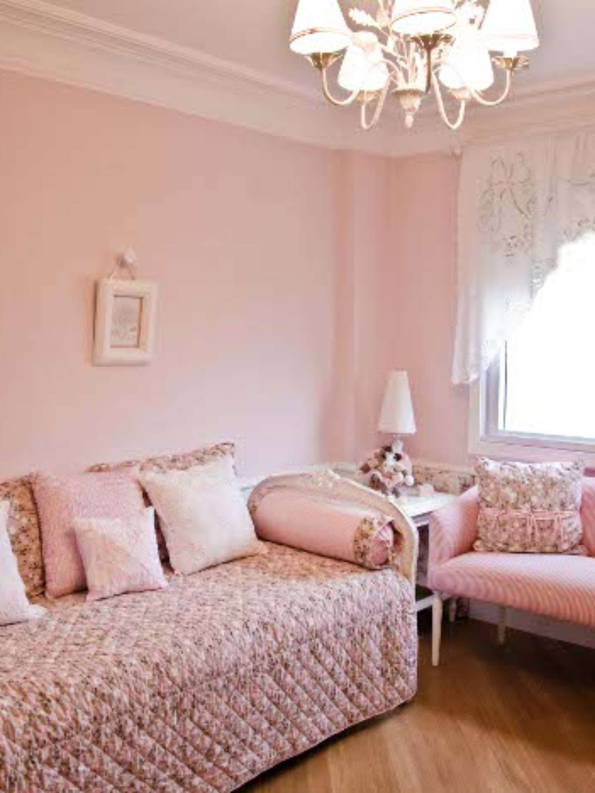 Cores neutras que transformam o quarto de menina em um refúgio