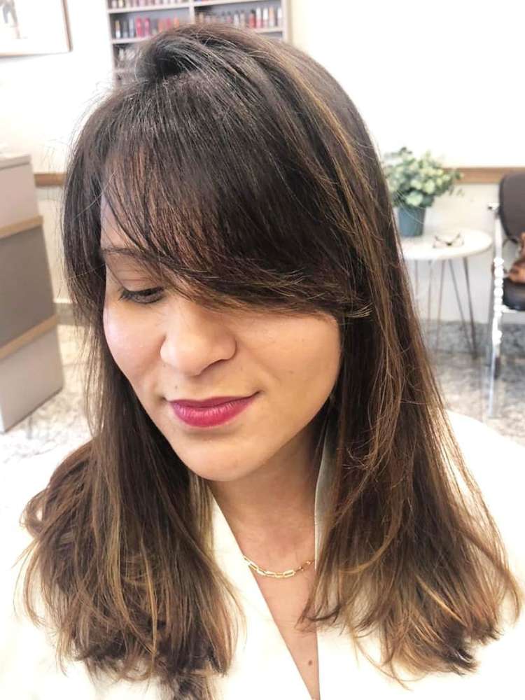 erros comuns ao cortar cabelo longo com franja