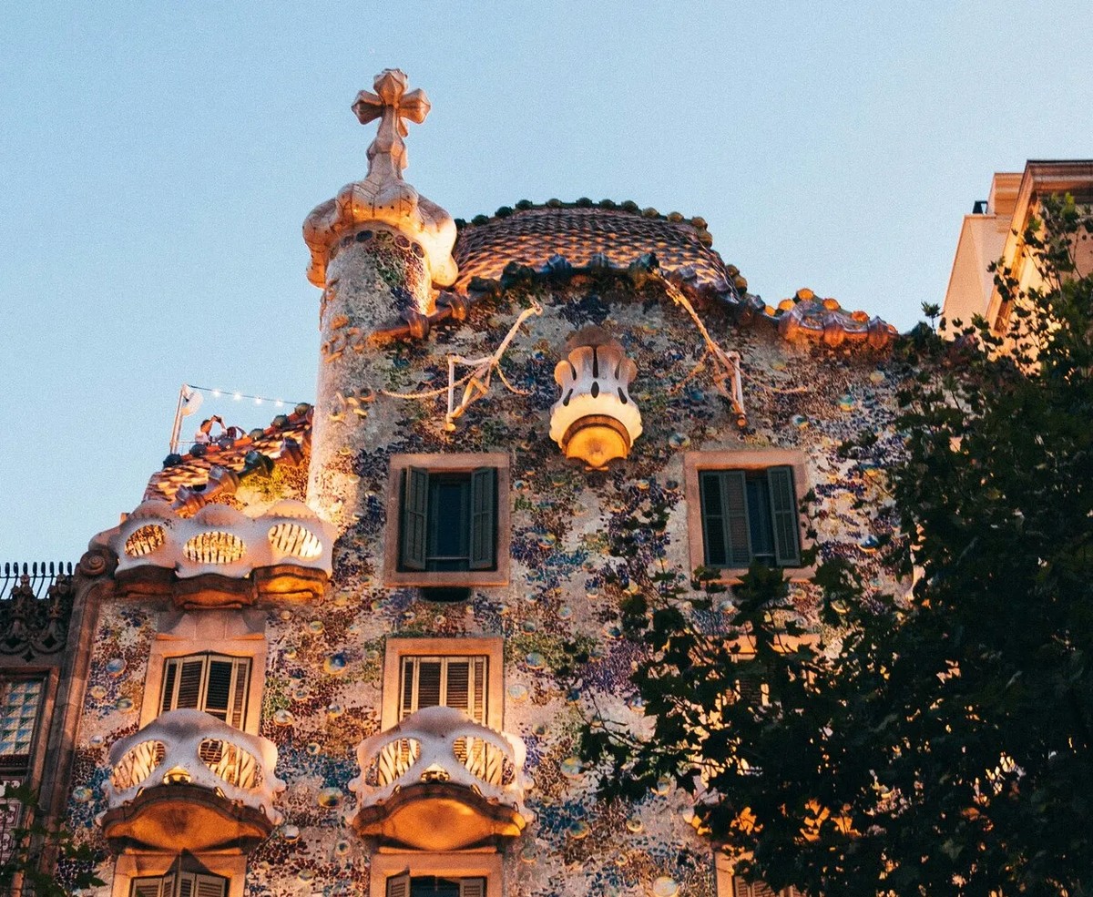 cidades seguras para viajantes solo amantes de arquitetura