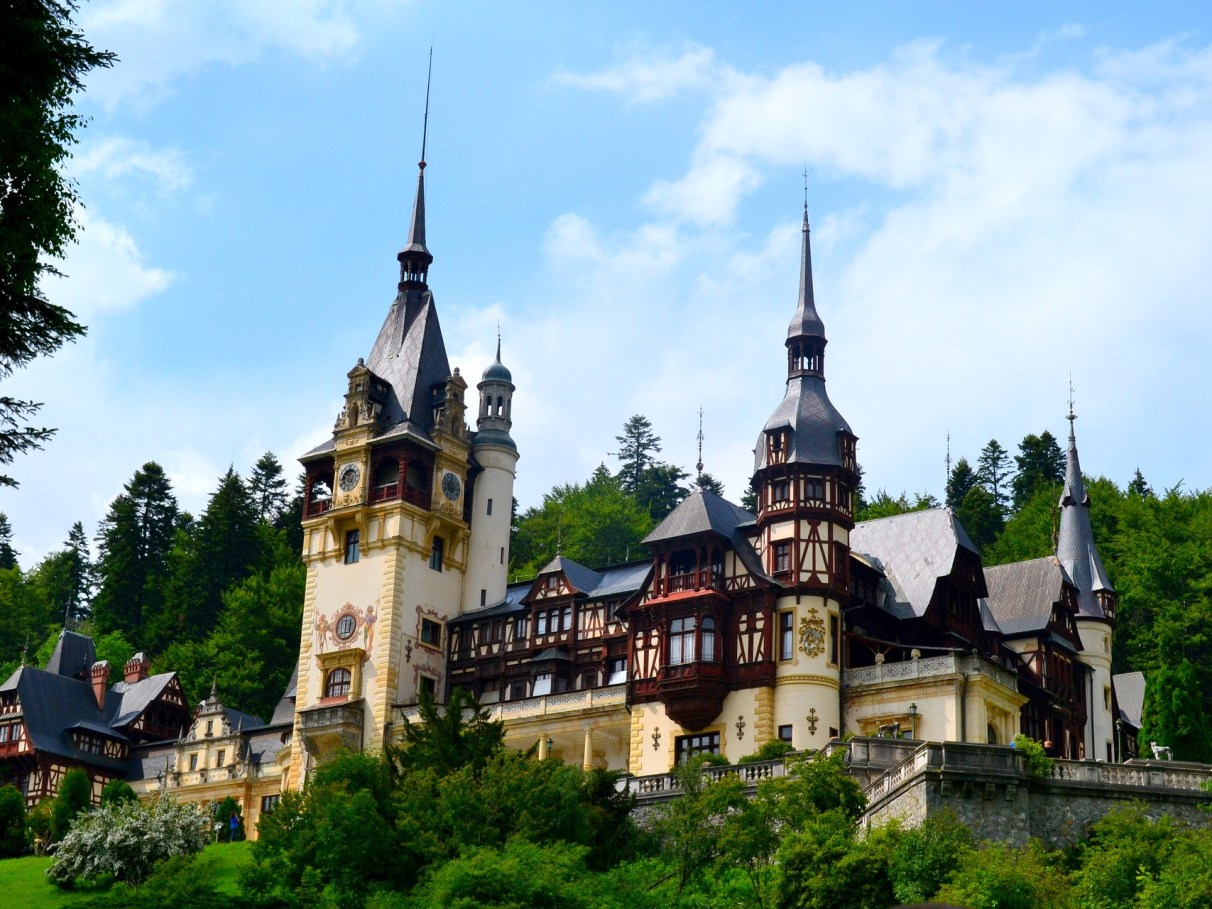 Dicas de Segurança para Mulheres Viajando Sozinhas pela Europa