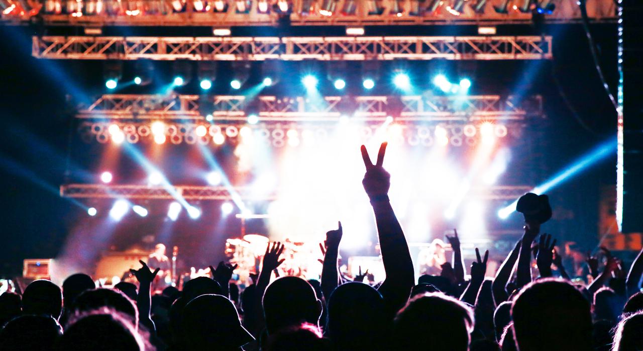 Dicas de segurança para mulheres em festivais de música