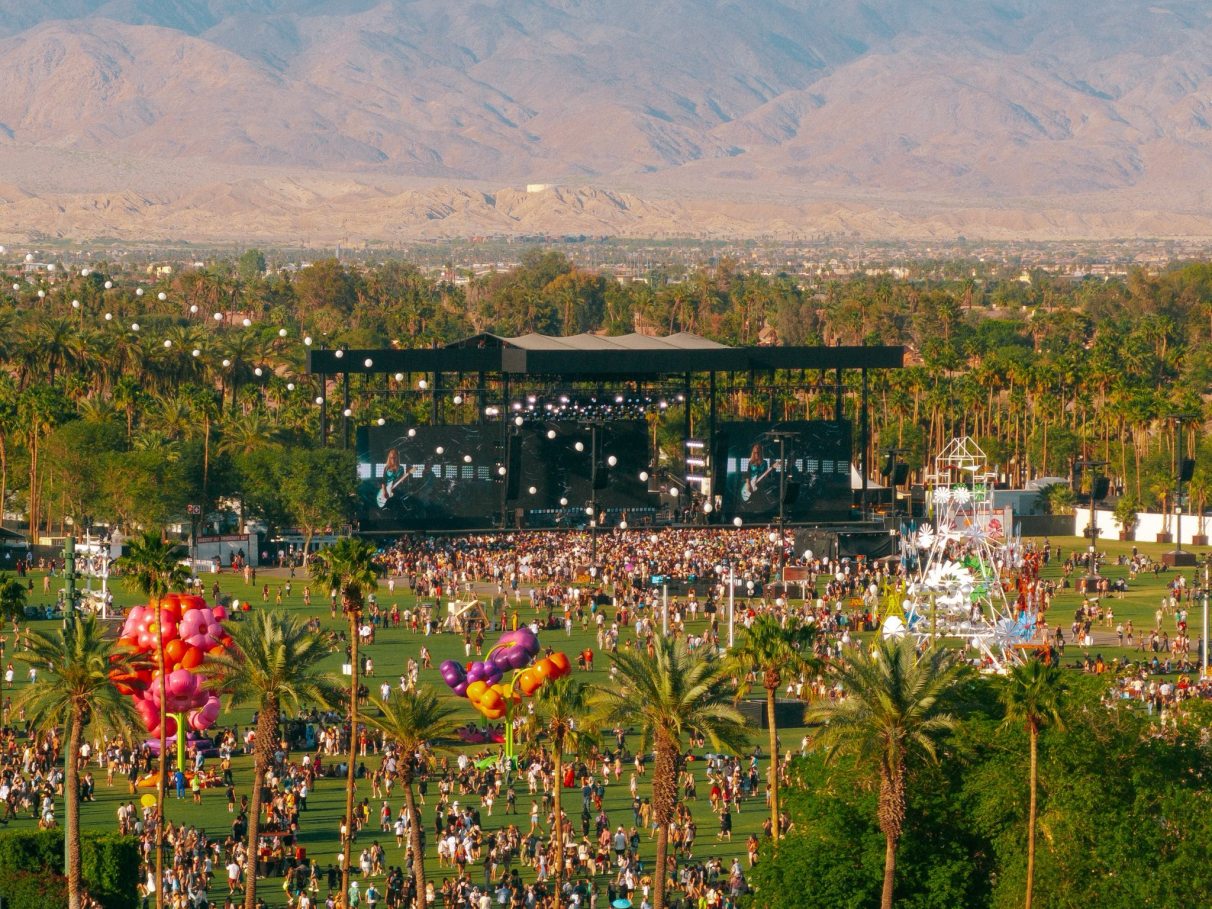 Melhores destinos para mulheres que amam festivais de música