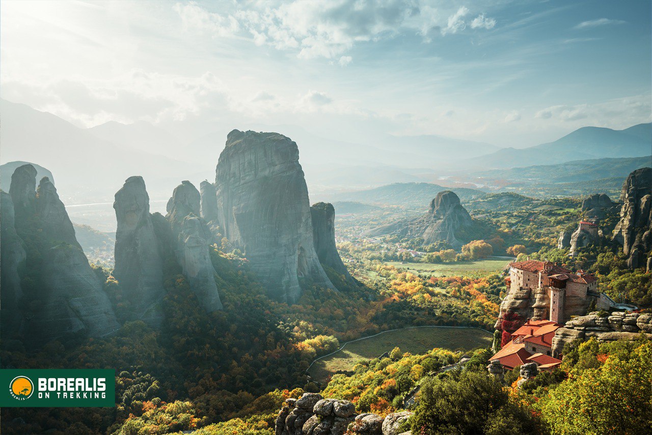 Dicas de transporte e hospedagem para viajantes solo na Grécia