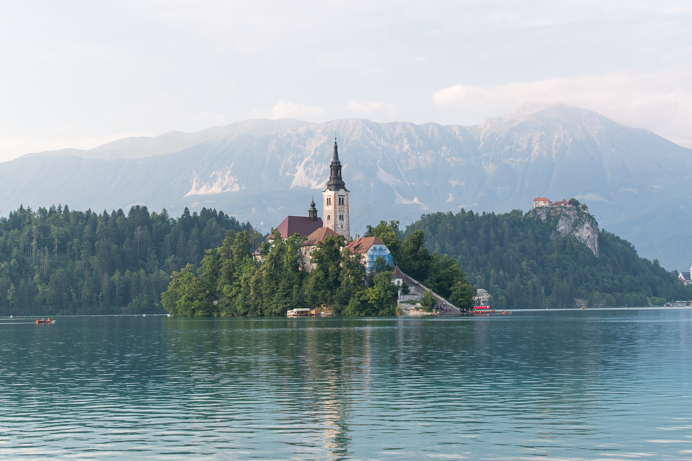 Melhores destinos para mulheres solo na Eslovênia e Eslováquia