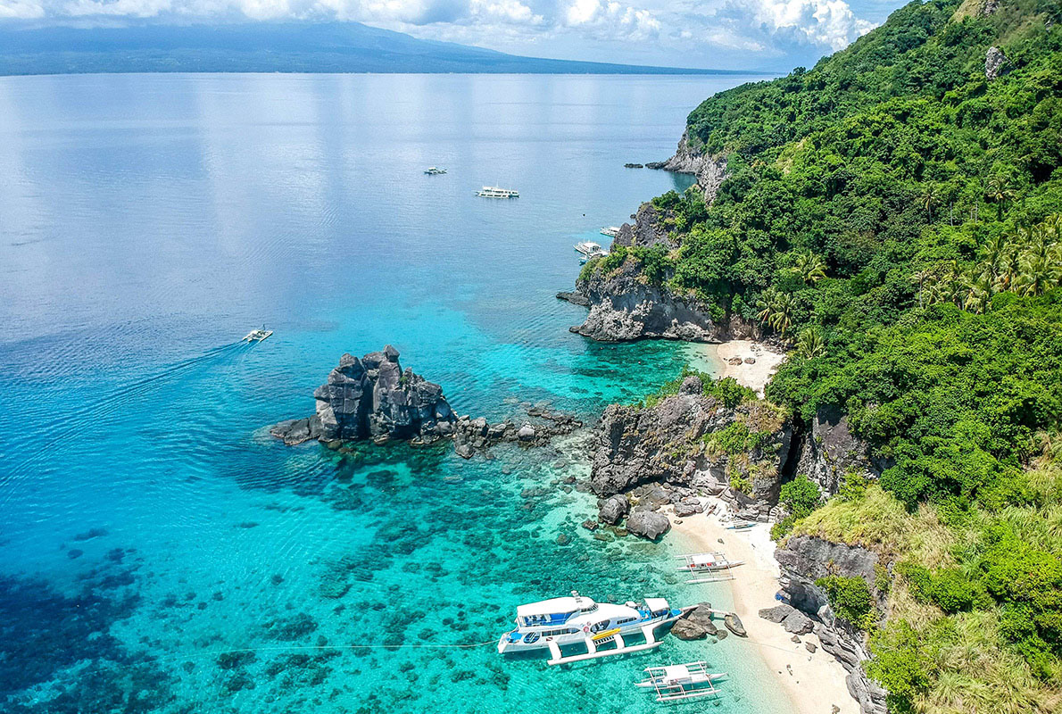 Explorando as Maravilhas Naturais de Palawan: El Nido e Coron para Viajantes Solo