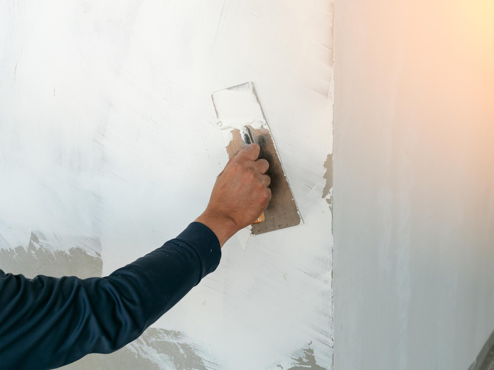 como consertar trincas em paredes com massa especial