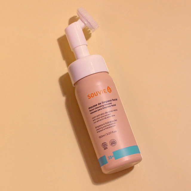 espuma de limpeza facial barata e eficaz