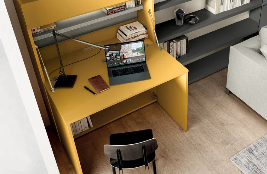 Home Office em Kitnet: Soluções Criativas com Estantes e Escrivaninhas Acopladas