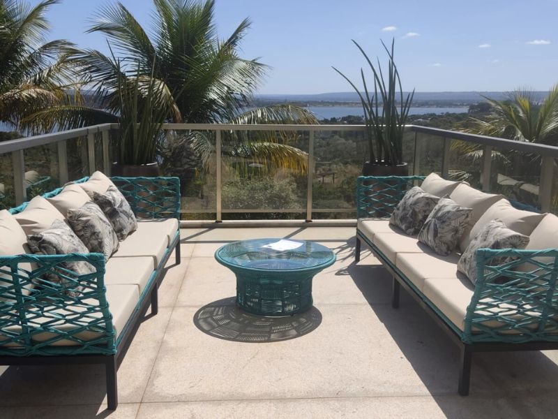 Guia completo: Como proteger seus móveis de madeira do sol e da chuva