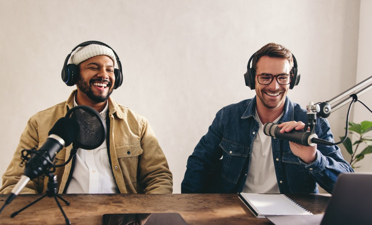 Como usar podcasts para aprender sobre finanças