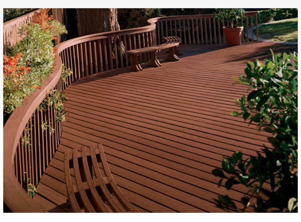 madeira para deck resistente à chuva e sol