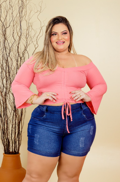 erros comuns moda plus size