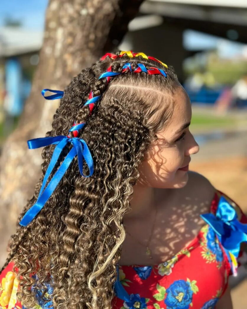 tranças para cabelo cacheado festa junina