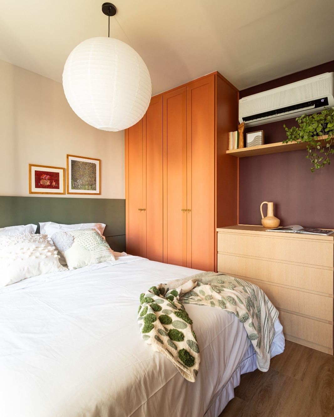 modelos de decoração para quarto com móveis multifuncionais