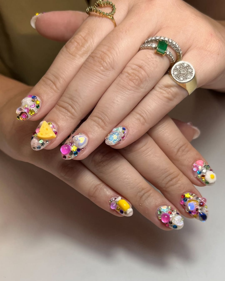 unhas neon carnaval