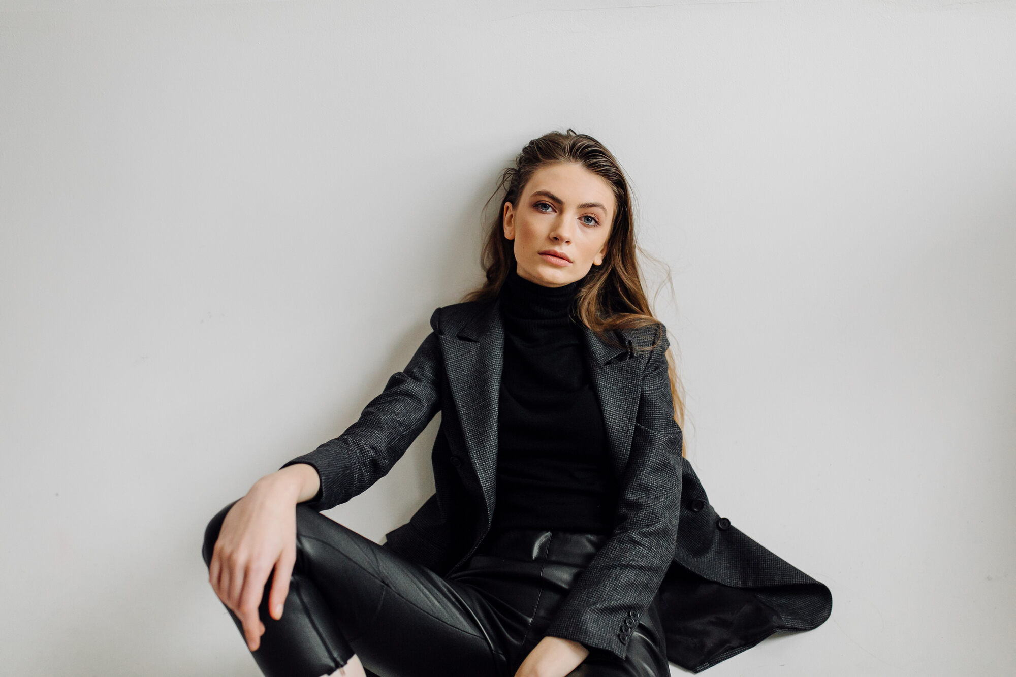 look monocromático vs color blocking qual escolher