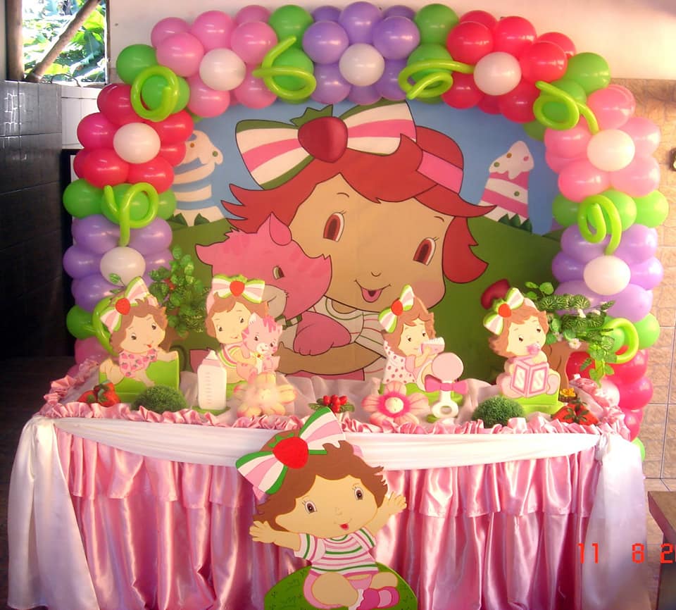 decoração moranguinho com flores