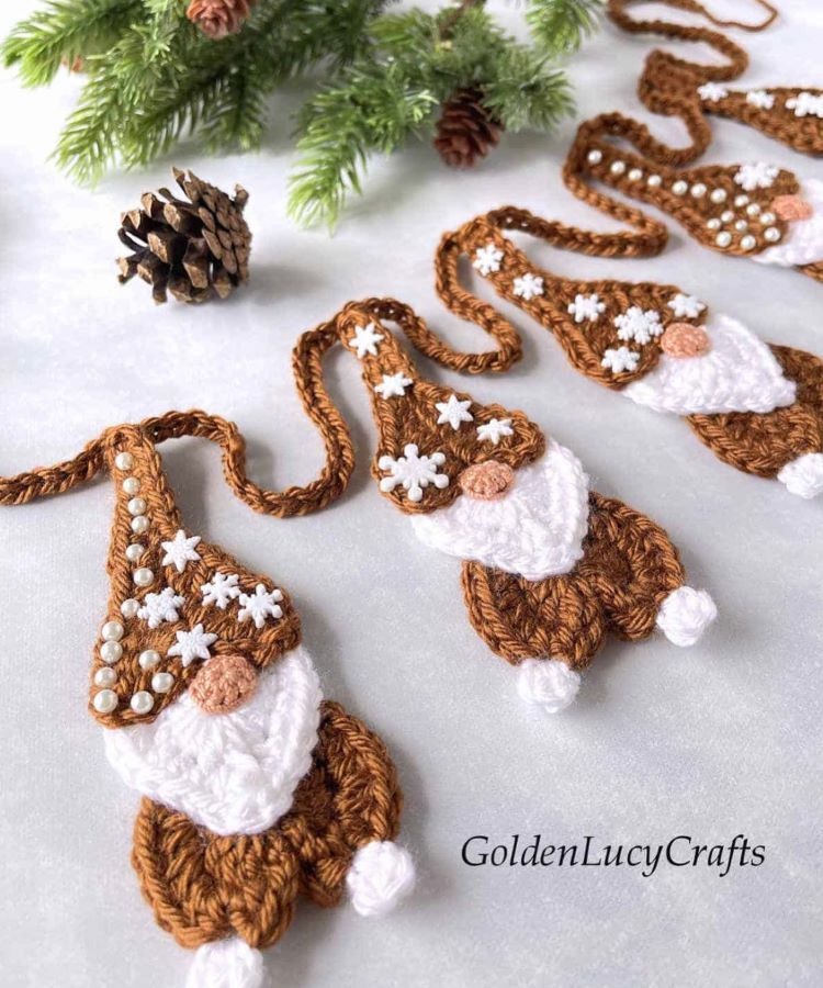 Naperons Ovais: Aumentos e Acabamentos para Centros de Mesa