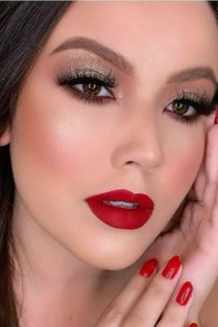 como fazer maquiagem ano novo com pedrarias