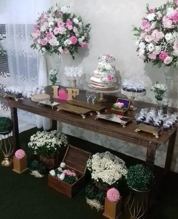 quanto custa decoração de noivado simples