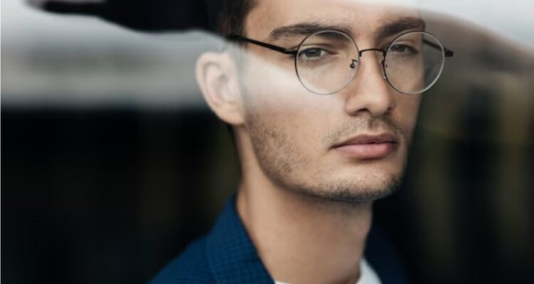 óculos de grau transparentes vs geométricos qual escolher