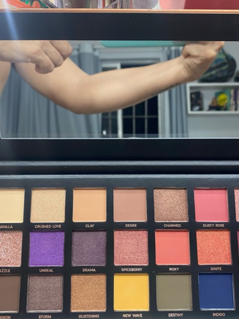 preço paleta de sombras oceane 24 cores