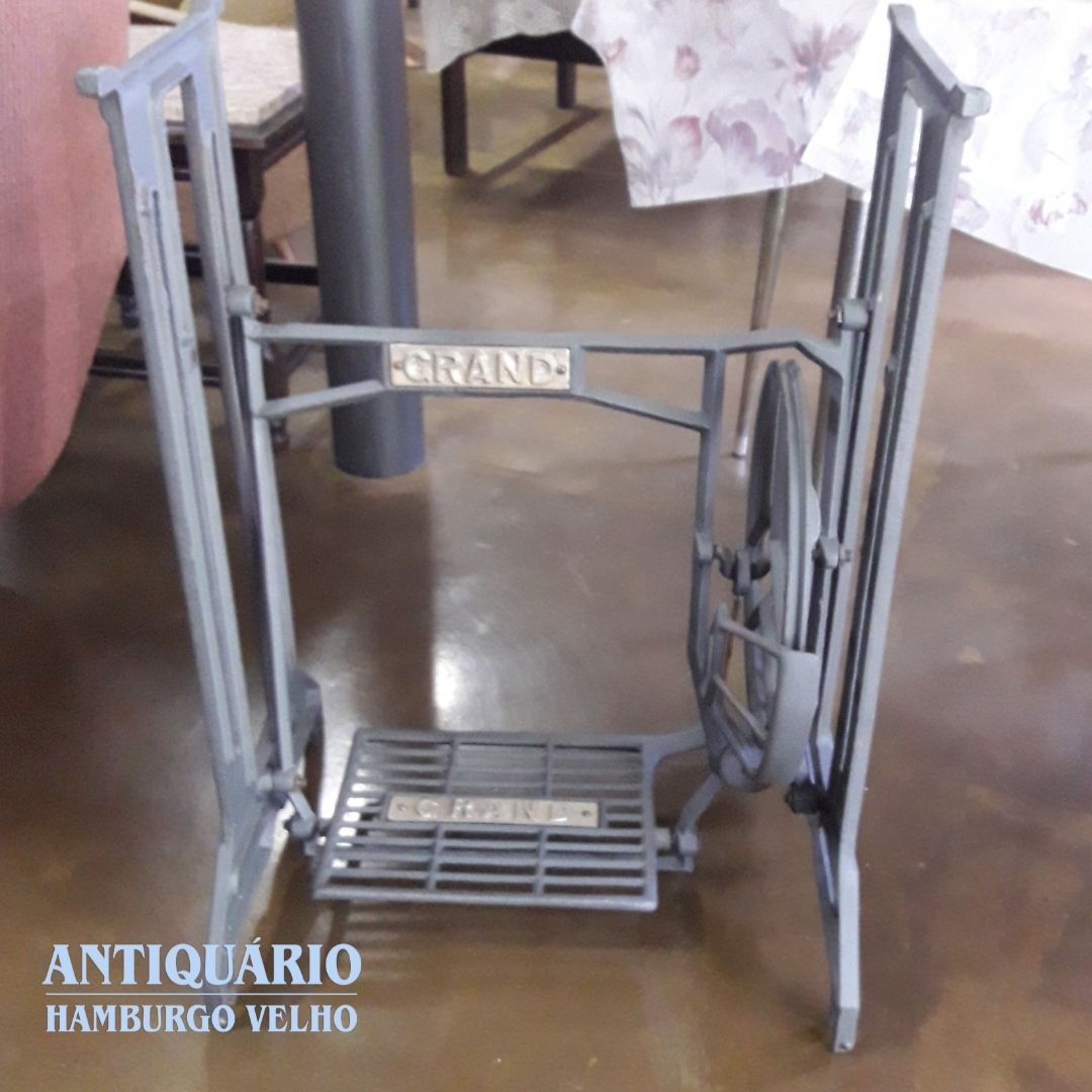 pé de maquina de costura