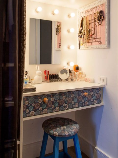 Penteadeira com Cavaletes: Um Projeto Moderno e Funcional