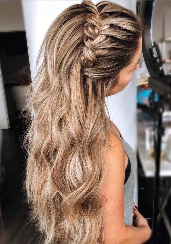 penteado chique cabelo solto vs penteado preso qual escolher