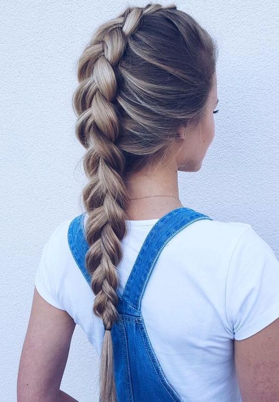 penteados com trança para cabelo cacheado