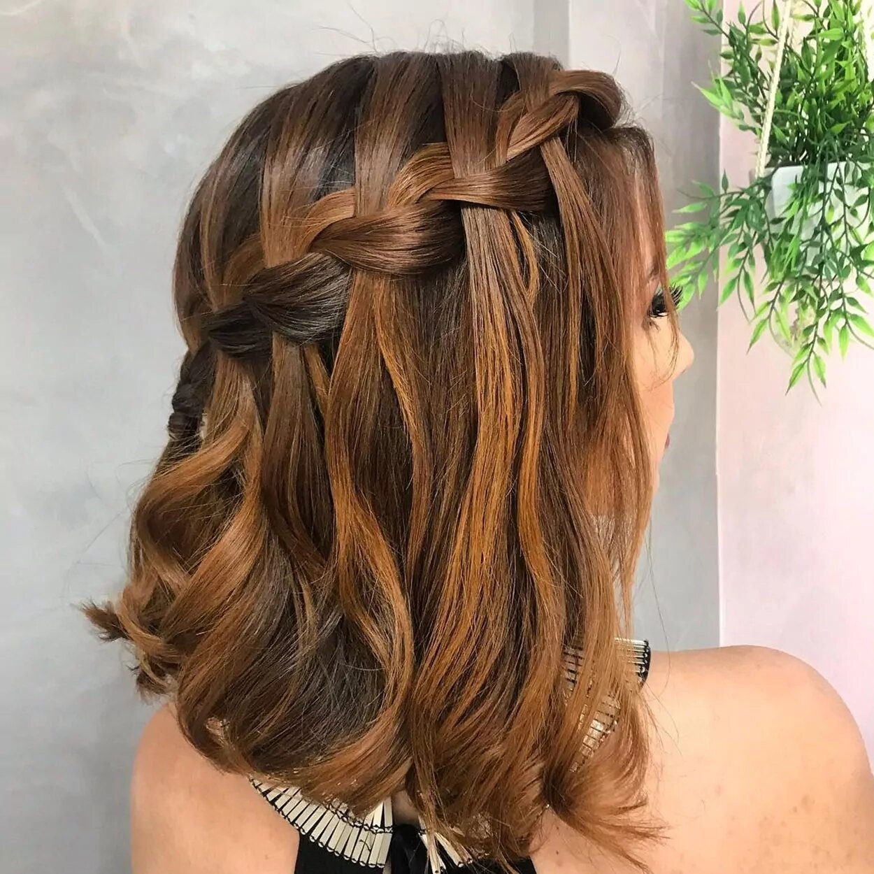 penteado madrinha cabelo curto liso penteado wet look