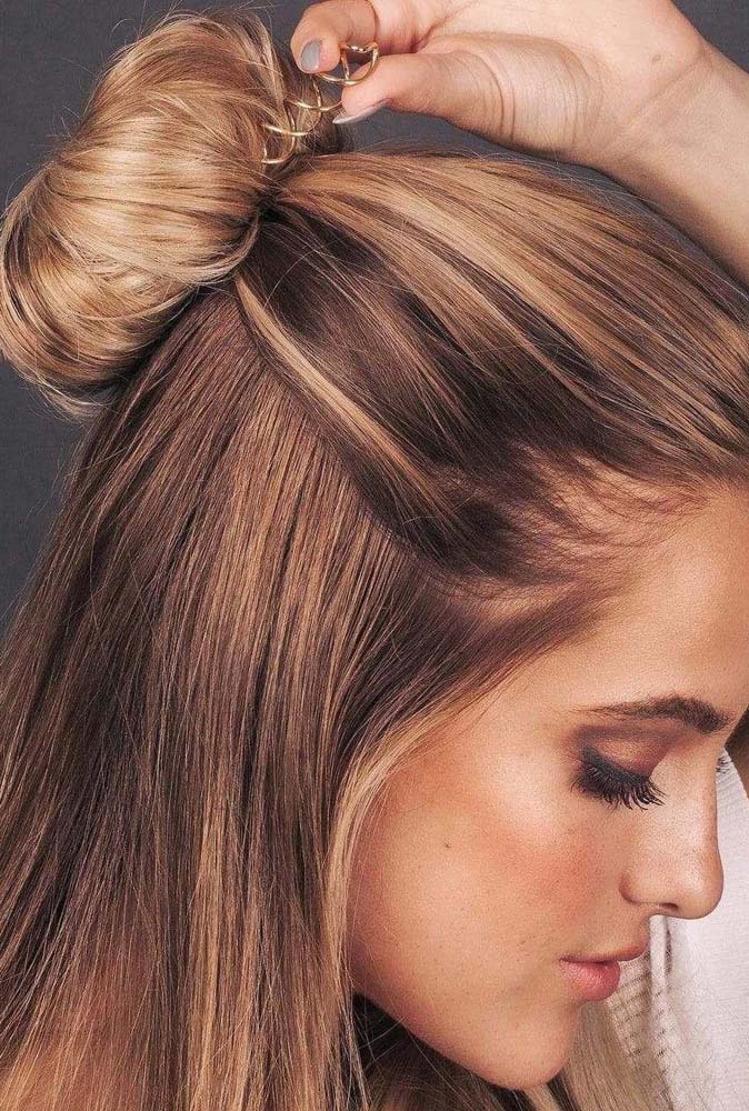 penteado para cabelo liso com acessórios