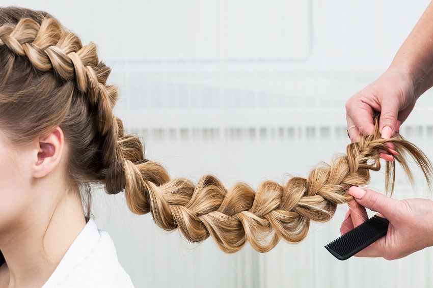 penteado simples madrinha casamento dia