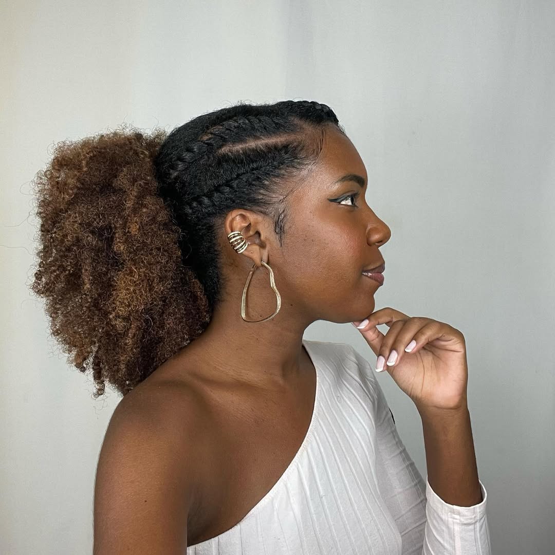 penteado simples madrinha cabelo cacheado