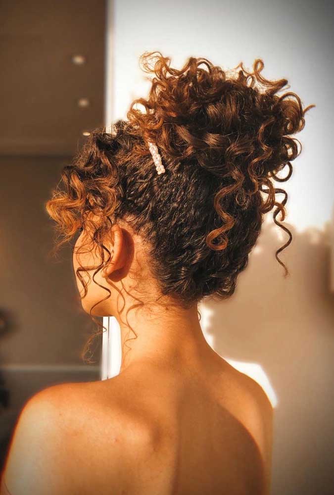 quanto custa um corte e penteado para cabelo cacheado curto