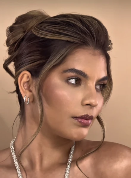 Penteados semi-presos para formatura: volume e elegância