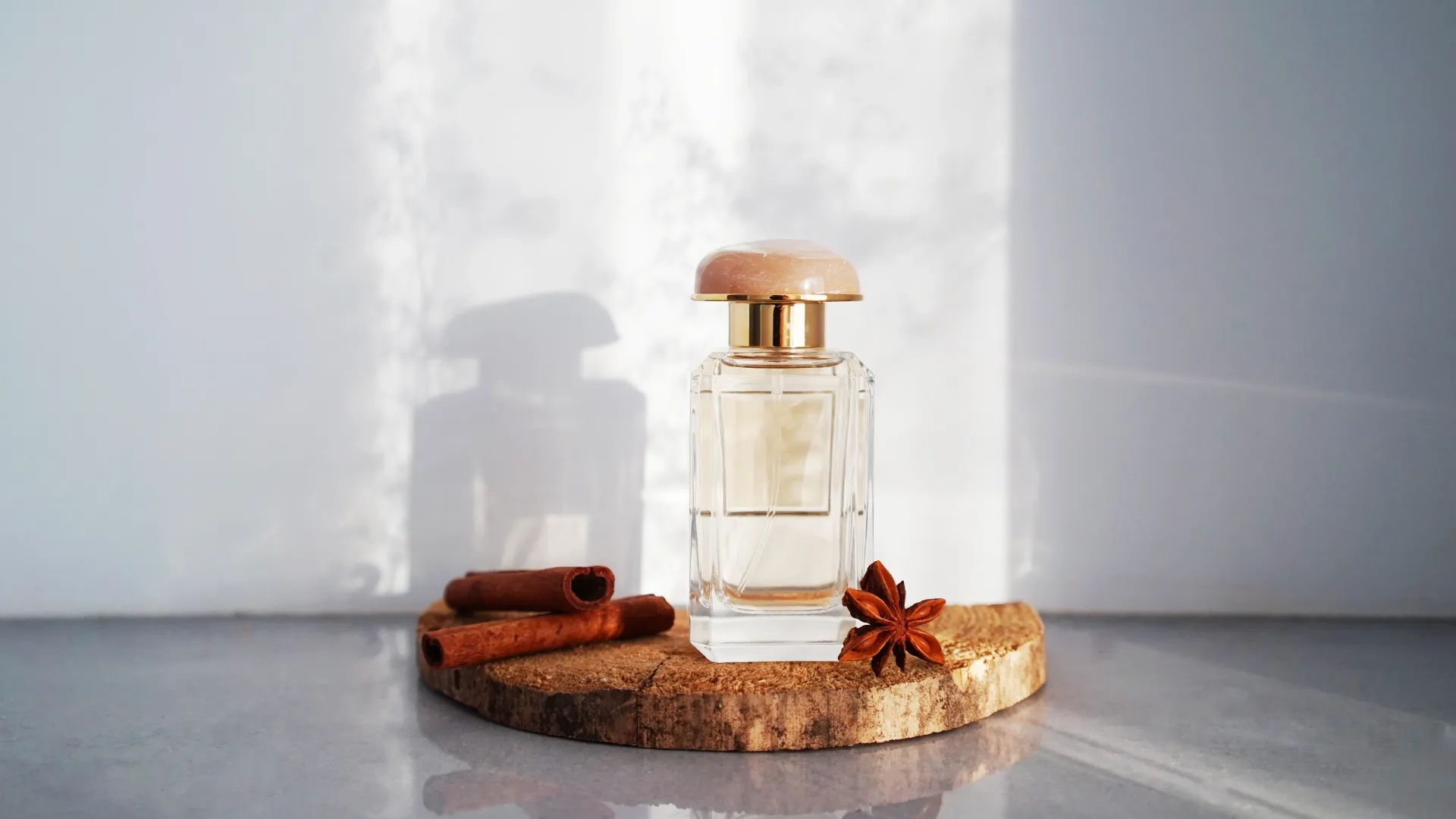perfumes amadeirados femininos com patchouli
