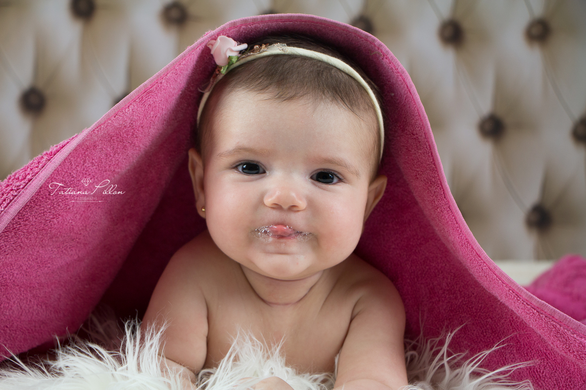 5 ideias de títulos para posts sobre ensaio de bebê de 5 meses:
1. 'Encantos de 5 Meses: Poses Criativas para Fotos Inesquecíveis'
2. 'Guia Completo: Como Capturar a Essência do Seu Bebê de 5 Meses'
3. 'Do Tummy Time ao Sorriso: Poses Essenciais para o Ensaio de 5 Meses'
4. 'Mesversário de 5 Meses: Ideias de Cenários e Poses que Encantam'
5. 'Segurança e Beleza: Dicas de Ouro para um Ensaio de Bebê de 5 Meses Perfeito'