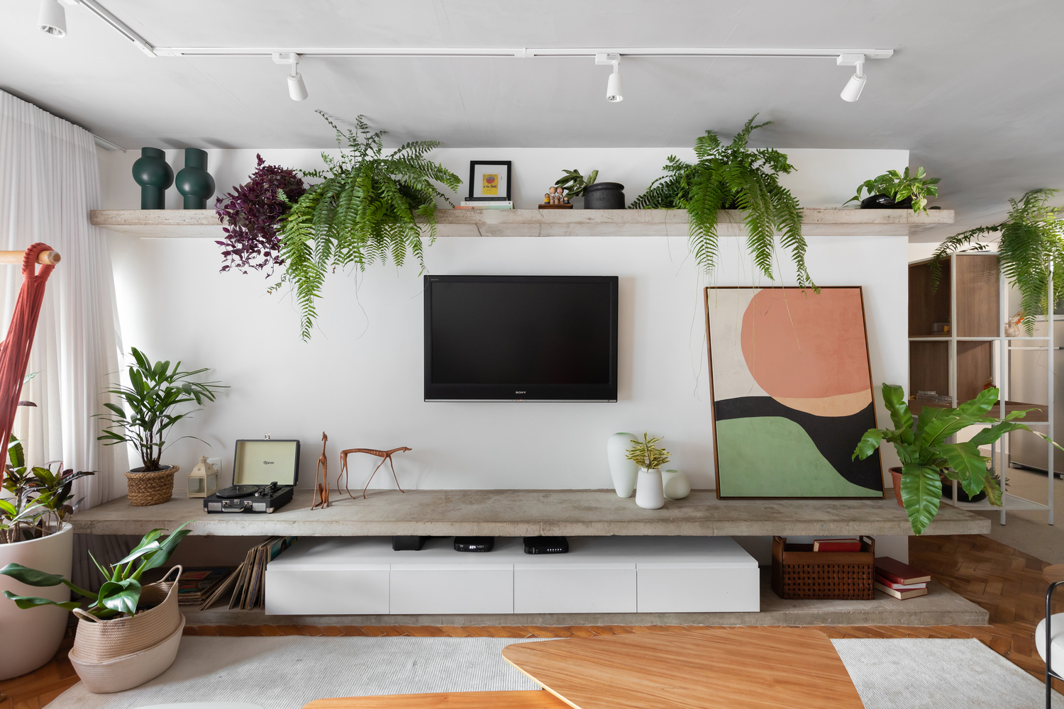 Prateleiras Criativas com Materiais Reciclados: Ideias Inovadoras