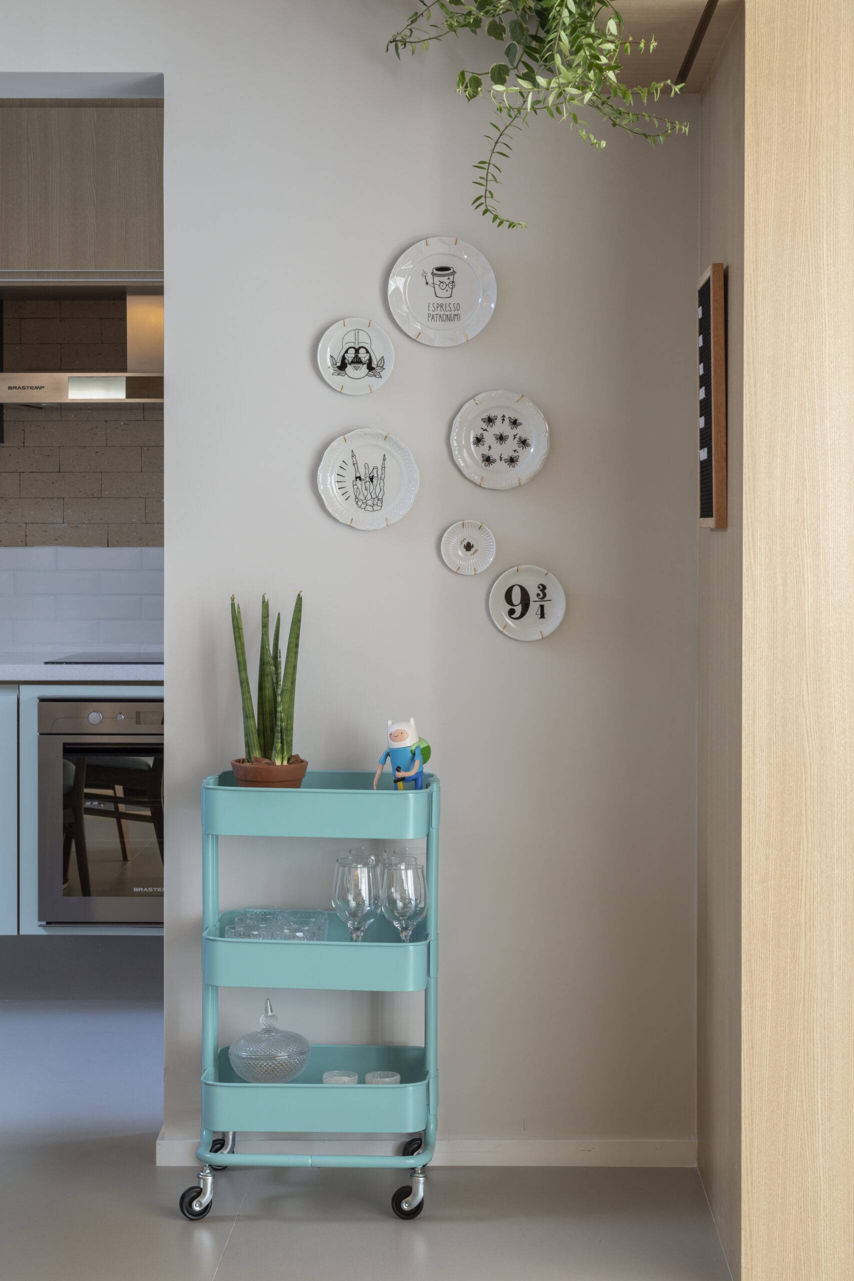 pratos decorativos para sala de jantar