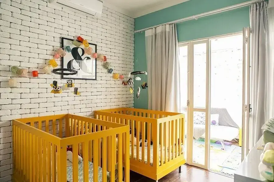 Decoração de Quarto de Bebê Amarelo e Cinza: Tendências e Dicas