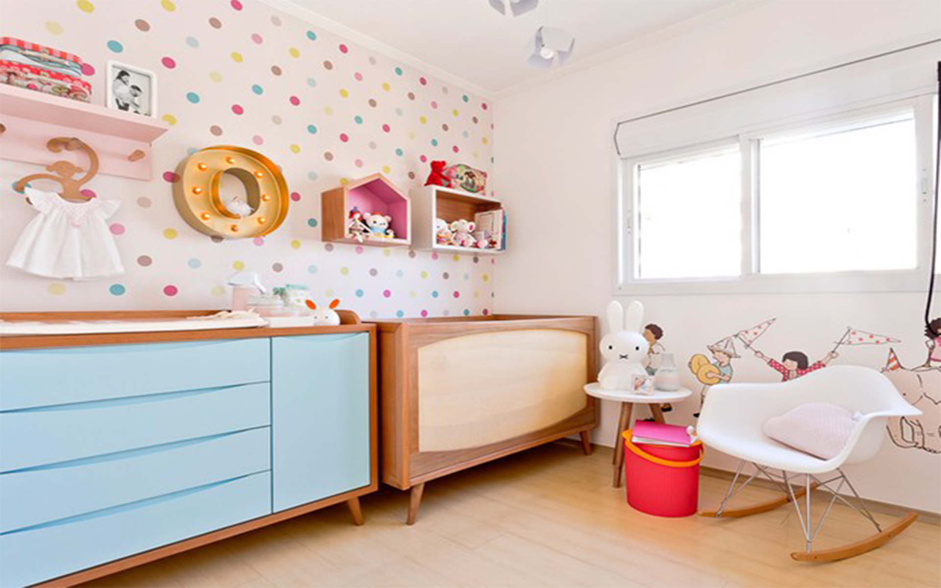 quarto de menina cinza e rosa