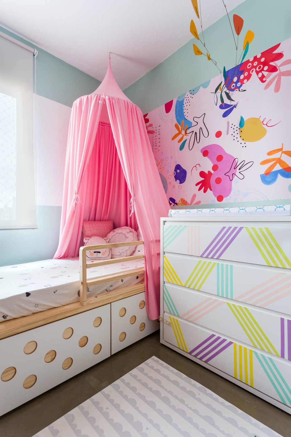 quarto de menina pequeno