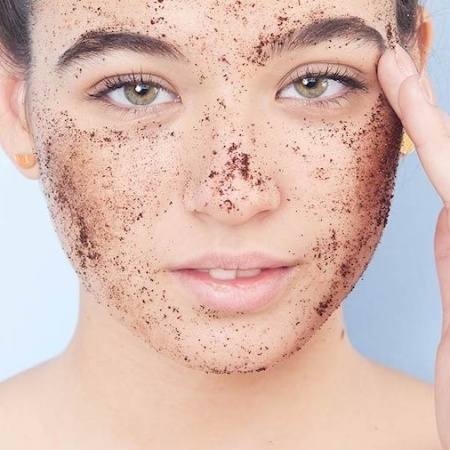 erros comuns ao fazer limpeza de pele em casa