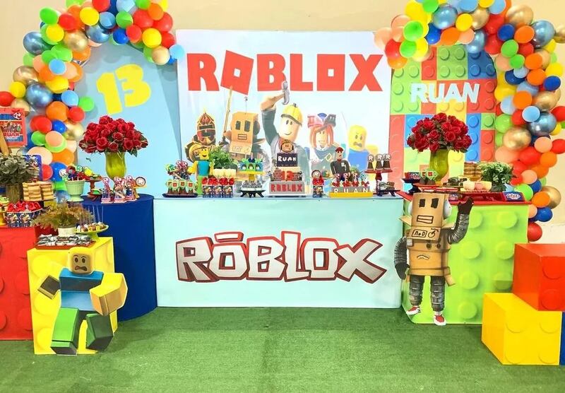 decoração roblox simples